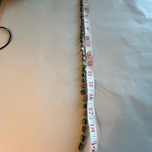 Simple grey shell necklace 20” L - Picture 6 of 6